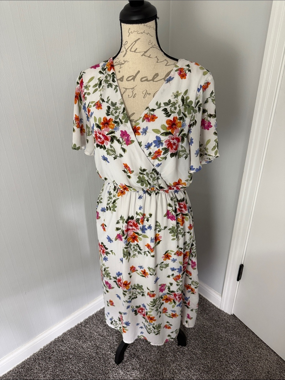One Clothing LA White Short-Sleeve Faux Wrap Floral Dress Size Large L